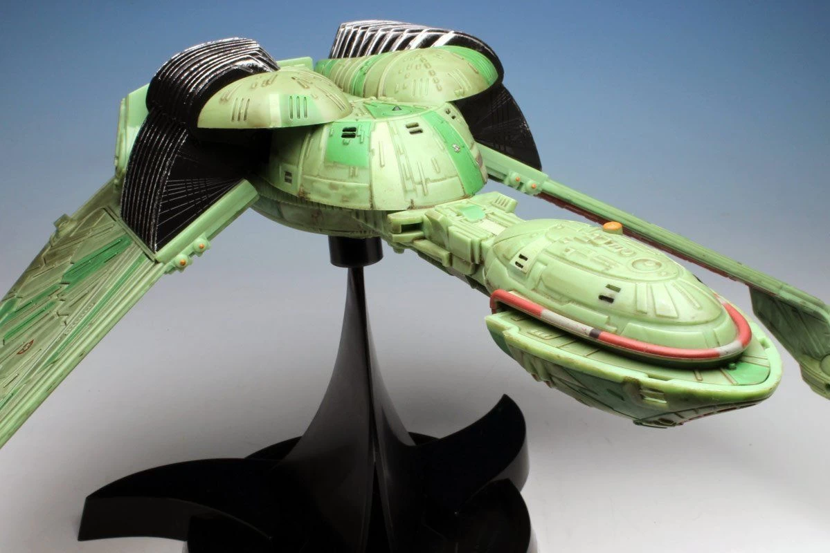 Diamond Select Star Trek Klingon Bird-of-Prey Raumschiff – Bild 5