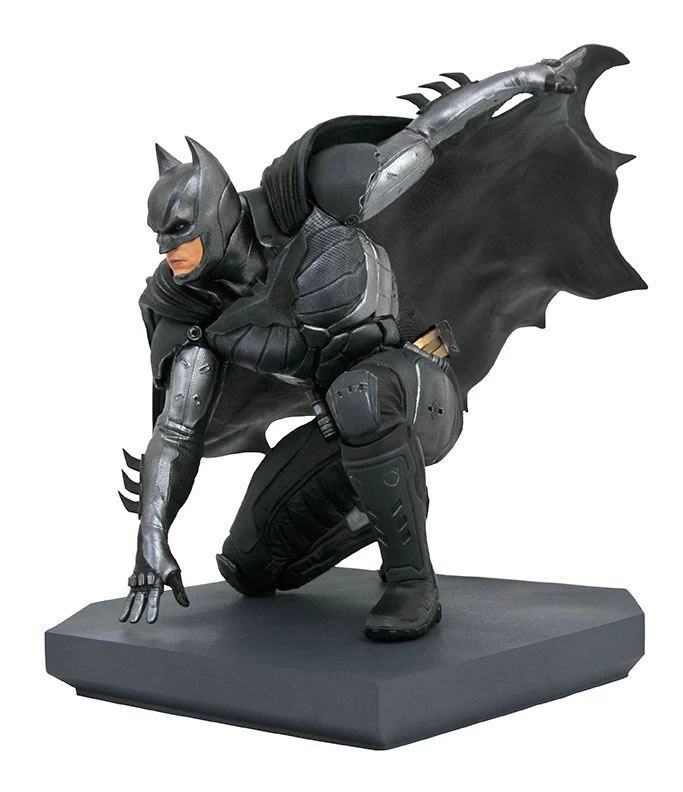 Diamond Select DC Gallery - Injustice 2 - Batman Figur – Bild 2
