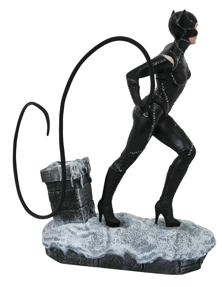 Diamond Select DC Gallery - Batman Returns Movie - Catwoman Diorama – Bild 2